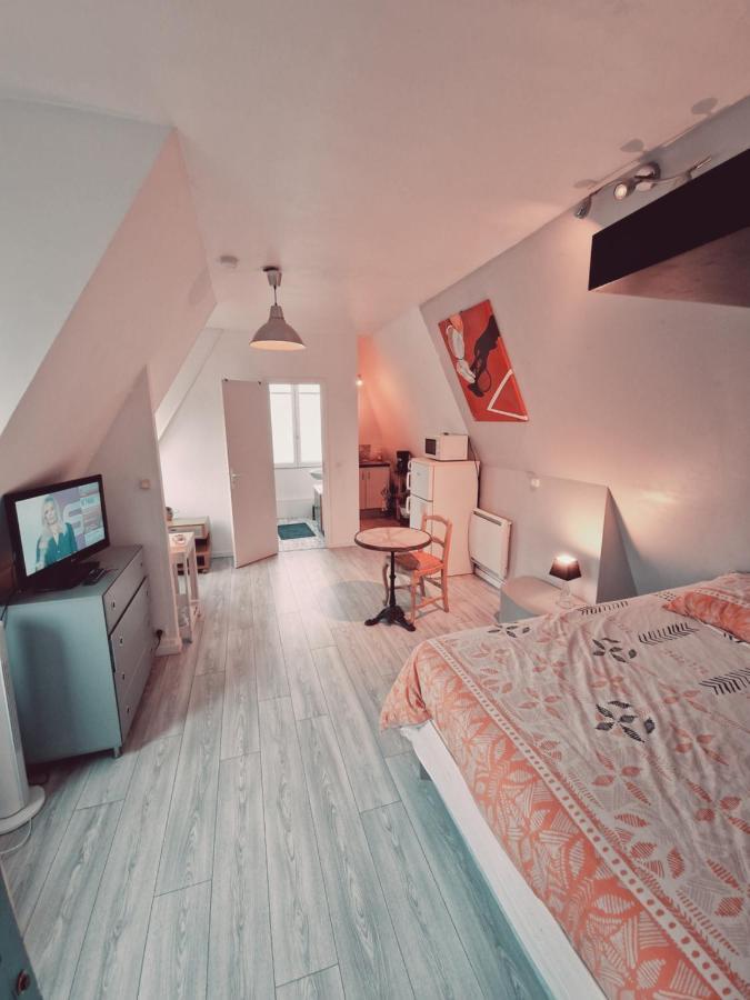Apartment Location Saisonniere, Meublee, Type A Sevres