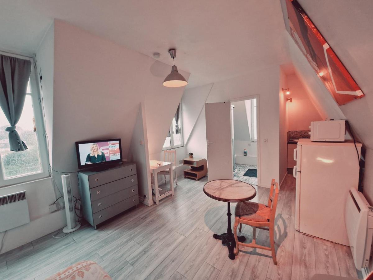 Apartment Location Saisonniere, Meublee, Type A Sevres